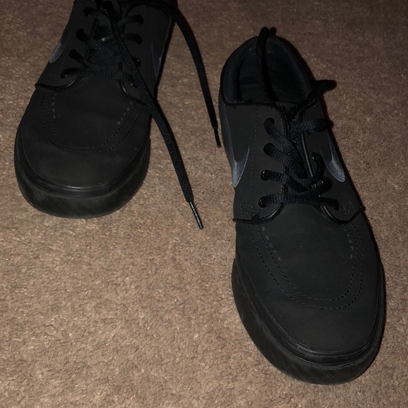 Casual Nike’s - Picture 5 of 5